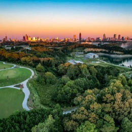 Westside wonders are waiting! Living here means being a stroll away from Atlanta's Westside gems. From cozy cafes to trendy boutiques, there's something for everyone. What's your favorite local spot? Share it with us! πΆββοΈπ΅ #WestsideAdventures #Local #RadiusWestMidtown #RadiusATL #ATL Instagram post from @radiuswestmidtown on December 06, 2023 14:37:23pm